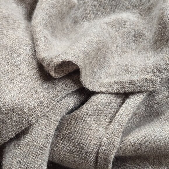 NWOT Cashmere Knit Oblong Scarf Taupe Tan Grey - Picture 7 of 8